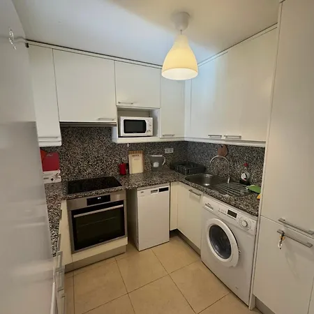 Precioso Piso Cerca De Playa Fenals Con 2 Piscinas Y Terraza アパート *